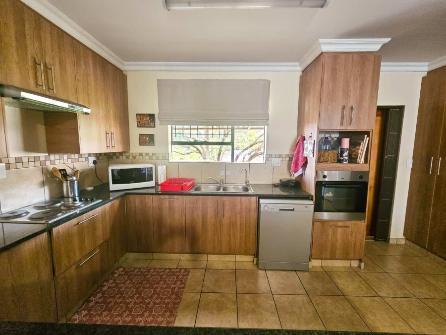 2 Bedroom Property for Sale in Langenhovenpark Free State
